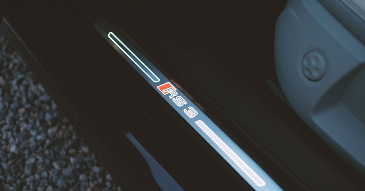 Audi car key fob — Kingsbridge Locksmith