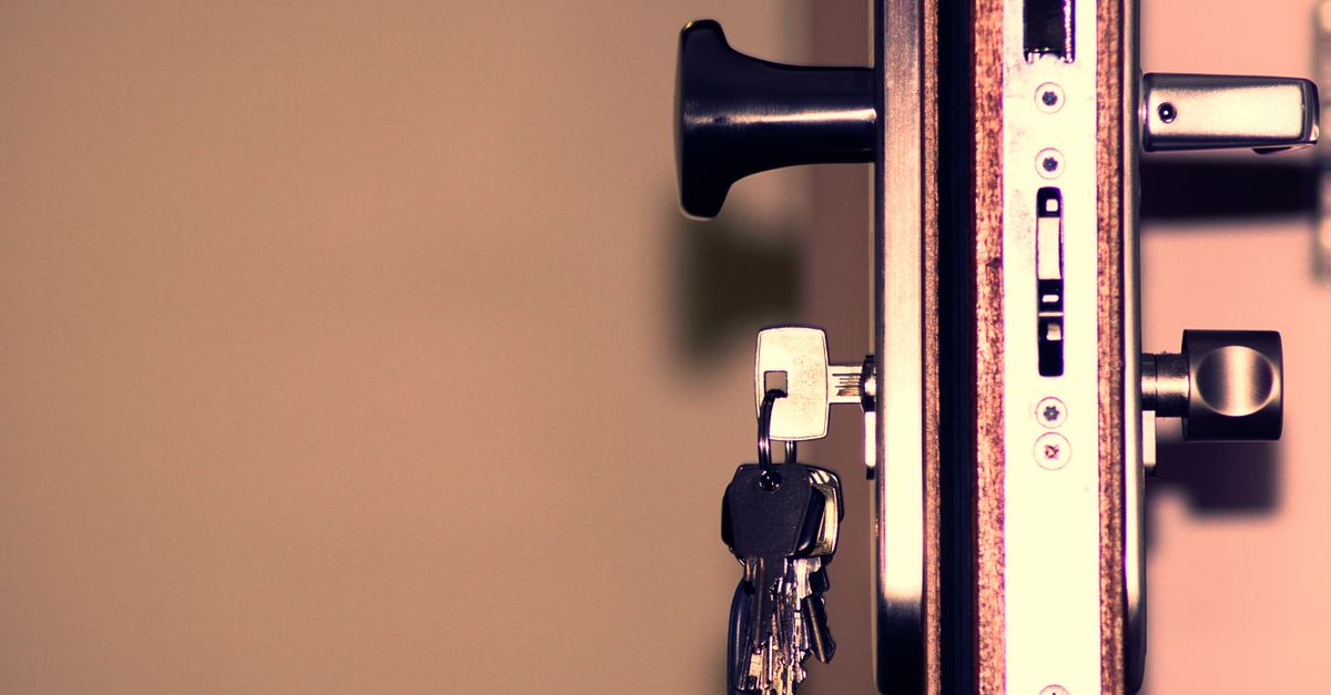 Can My NYC Landlord Change My Apartment Locks? Tenant Lock Rights — Kingsbridge Locksmith