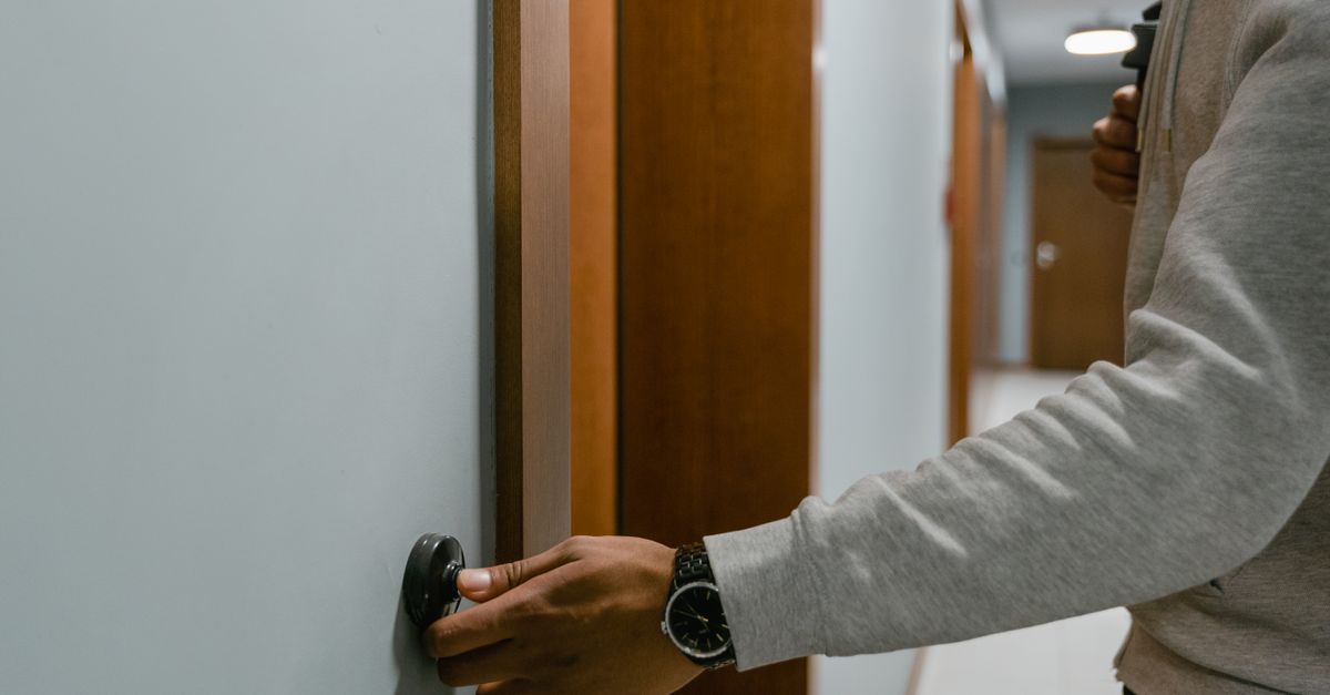 home security lock door — Kingsbridge Locksmith