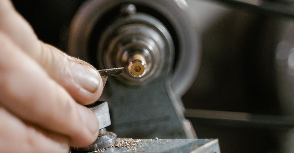 locksmith tools keys — Kingsbridge Locksmith