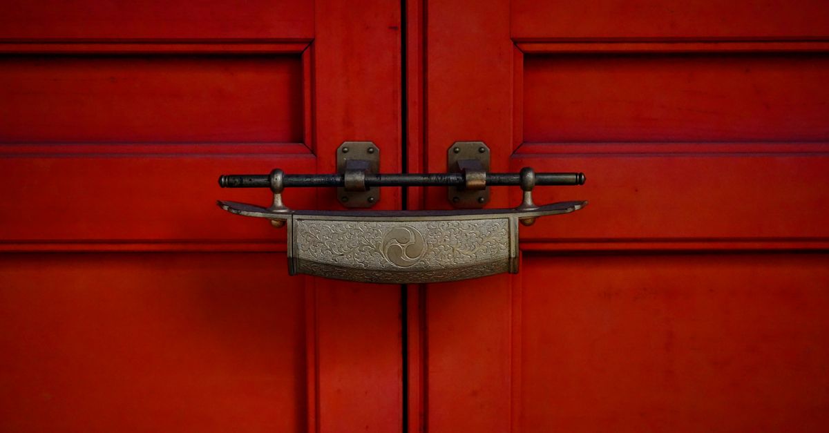 Commercial Door Lock Installation: Matching the Right Hardware to Your Business — Kingsbridge Locksmith